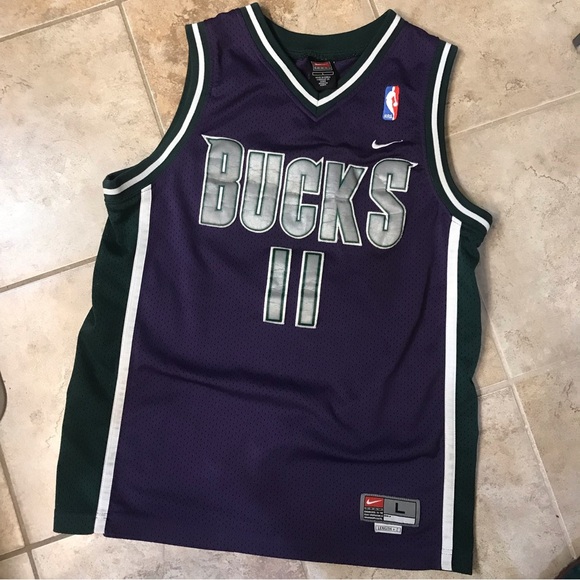 🏀VINTAGE NIKE Milwaukee Bucks #11 Jersey - Picture 1 of 8